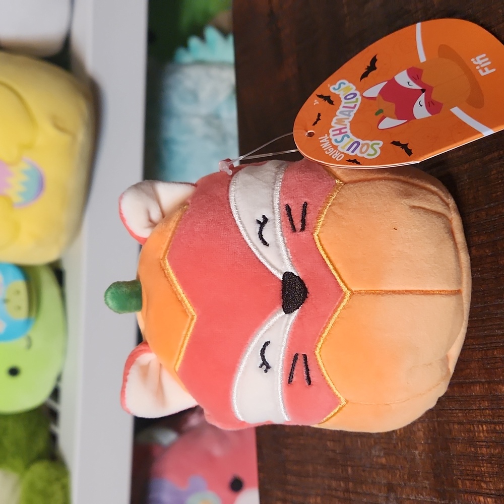 Squishmallows Fifi the Fox Pumpkin 5” Halloween 2023